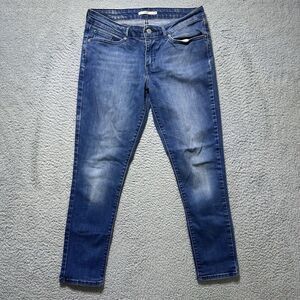 Levis Women's 711 Skinny Mid Rise Medium Wash Denim Blue Jeans Size: 31